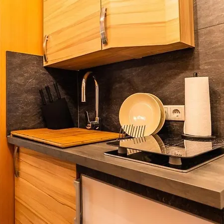 Black Mirror By Interhome *