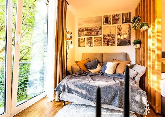 Black Mirror By Interhome *